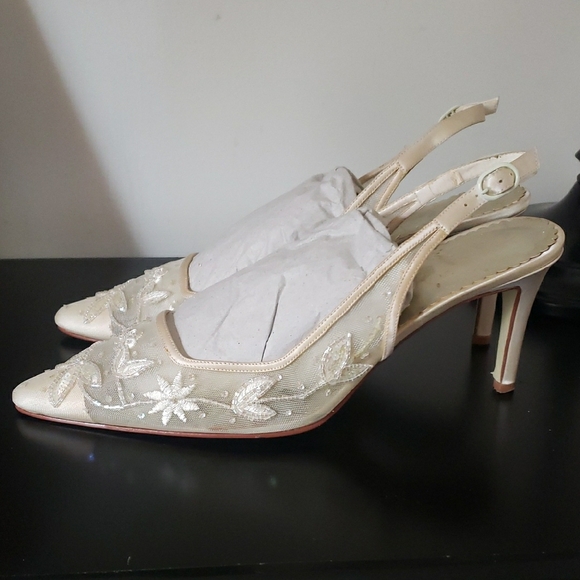 Caparros Cream Mesh Flower Beaded 3.5" Heel Slingback Pumps - Picture 4 of 14